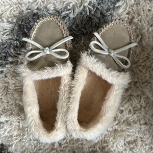 Crewcuts Gold Kid slippers-Size 1 Little kid